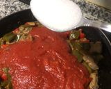 Foto del paso 8 de la receta: Hígado de ternera con verduras y tomate