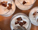 Une image de l'étape 3 de Tiramisu en verrines Baileys, crème de marrons / châtaignes et salted caramel chocolate Starbucks.