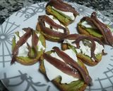 Foto del paso 4 de la receta Aperitivo de guacamole y anchoas