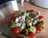 Foto del paso 3 de la receta: Ensalada Brócoli, Pollo, Queso, pan
