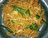 Foto langkah ke 6 dari resep Mie tumis simple (mie instant).