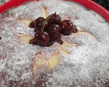 Foto del paso 5 de la receta: Tarta de pera con cerezas
