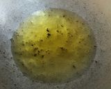 Gambar langkah 3 resipi Ayam goreng crispy.