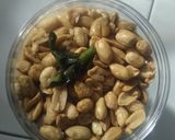 Foto langkah ke 5 dari resep Kacang goreng daun jeruk.