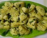 A picture of step 2 of Tadka idli.