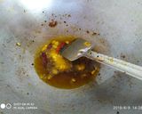 A picture of step 2 of Ridge gourd bharta.