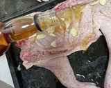 Foto del paso 2 de la receta: Lechoncito al horno al estilo de la Tete para Navidad 🎄