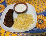 Une image de l'étape 10 de Aubergine rôtie au miel et épices, sauce yaourt et riz au safran.