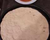 Foto del paso 5 de la receta: Pizza casera con salsa de tomate y jamón!!😜