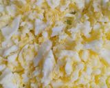 Foto langkah ke 2 dari resep Egg Mentai Rice.