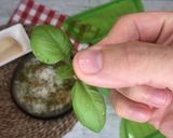 Foto del paso 7 de la receta Lazos de pasta multicolor al pesto en estuche Lékué al microondas