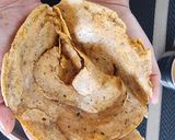 A picture of step 5 of Masala lachchha paratha.