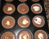 Foto del paso 4 de la receta: Magdalenas de yogur de piña con cacao y Nocilla de dos colores