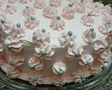 A picture of step 11 of Strawberry 🍓essence cake.