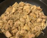รูปขั้นตอนการทำที่ 2 ของ ไก่ผัดเห็ด