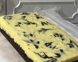 Foto langkah ke 8 dari resep Cream Cheese Brownies.
