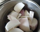 A picture of step 2 of Spinach lotus root sabzi.