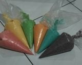 Foto langkah ke 2 dari resep Lidah Kucing Rainbow.