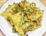 Foto langkah ke 10 dari resep Telor Dadar Pare.