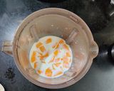 A picture of step 1 of Alphonso Mango Shake.