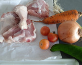 Foto del paso 1 de la receta: Gallina en olla express en su caldo