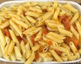 Foto del paso 3 de la receta: Macarrones con sofrito y bechamel gratinados al horno