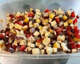 Une image de l'étape 11 de Aubergine et poivron aux tomates confites, coriandre et épices.
