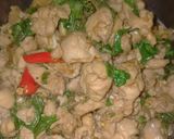 รูปขั้นตอนการทำที่ 5 ของ ผัดกะเพราน่องไก่ (แบบแห้ง)
