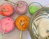 Foto langkah ke 4 dari resep Flower Cookies With Royal Icing.