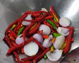 Foto langkah ke 2 dari resep #51 Sambal Cumi.