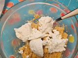 Polpette di ceci e ricotta con salsa allo yogurt