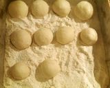 A picture of step 14 of Potato stuffed Puff Pastry ☺.