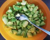 Foto del passaggio 1 della ricetta Spaghettoni con pomodorini, avocado e scaglie di cacioricotta