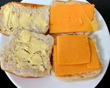 A picture of step 2 of My Chedder Cheese Cob with cheese+Onion Crisp and Soft cheese🤗.