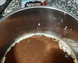 Foto del paso 4 de la receta: Tarta de café y chocolate sin horno