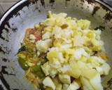 ஹோட்டல் ஸ்டைல் உருளைக்கிழங்கு மசால் ரெசிபி ஸ்டேப் 5 புகைப்படம்