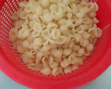 Foto del paso 1 de la receta: Ensalada de caracolitos con atún