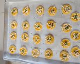 Foto langkah ke 5 dari resep Garlic Cheese Cookies.