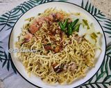 Foto langkah ke 4 dari resep Mie Goreng Gurih (Tanpa Kecap).