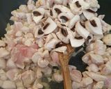 Gombás, cukkinis szaftos csirke GM recept fázis 1 fotója
