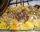 Foto del paso 8 de la receta: Papa al curry, cebollas caramelizadas con merluza al pimentón ahumado