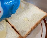 Foto langkah ke 2 dari resep Roti Panggang Meses Kental Manis.