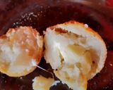 Foto del paso 3 de la receta: • Bombas de papa con queso 🥔🧀 •
