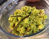 Une image de l'étape 5 de Compote multi fruits à la vanille (pêches jaunes,kiwis,jus de cerises).