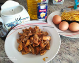Foto del paso 1 de la receta: Setas con huevos revueltos y patatas paja