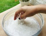 Foto langkah ke 1 dari resep Resep Nasi Telur Viral Rice Cooker.