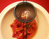Foto del paso 6 de la receta: Ensalada de pimientos rojos asados, en salsa thai