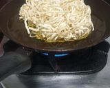 Foto langkah ke 8 dari resep Ifu Mie Cah Ayam Pedas.