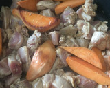Foto del paso 4 de la receta: Ricos camotes o batatas dulces guisadas con pollo 😎