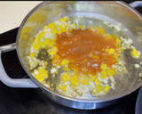 Foto del paso 2 de la receta: Guiso de calamar y pescado (rape, bacalao)